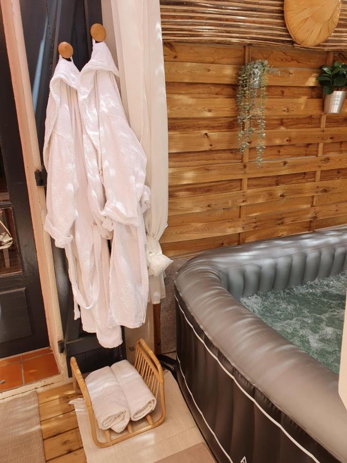 Une Nuit A Bali - Appartement Cocooning Sollies-Toucas ภายนอก รูปภาพ