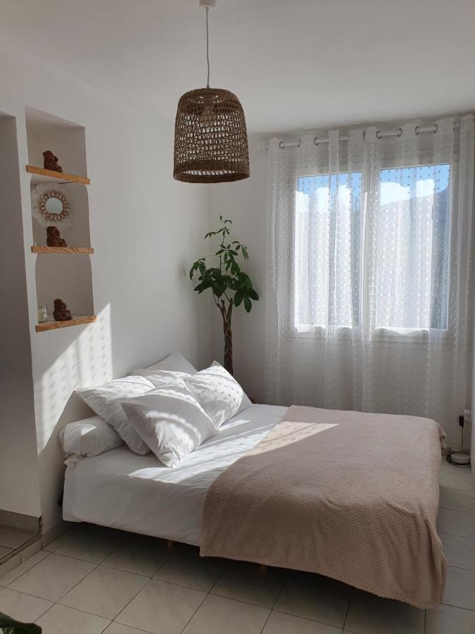 Une Nuit A Bali - Appartement Cocooning Sollies-Toucas ภายนอก รูปภาพ
