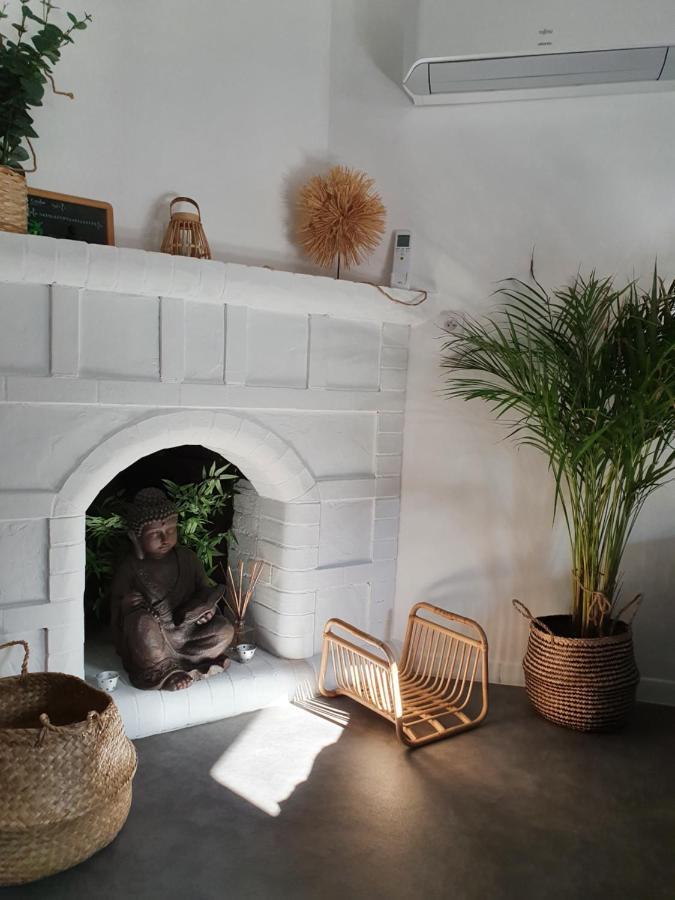 Une Nuit A Bali - Appartement Cocooning Sollies-Toucas ภายนอก รูปภาพ